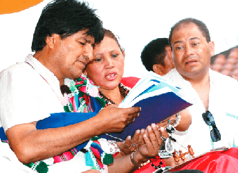 Evo Morales y Melva Hurtado